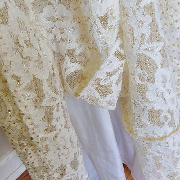 Dave & Johnny By Laura Ryner Elegant White W/ Gold Detail Lace Maxi Evening Gown - Picture 5 of 6